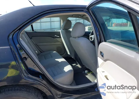 2011 Ford Fusion S из США, поврежденный, VIN 3FAHP0GAXBR243031